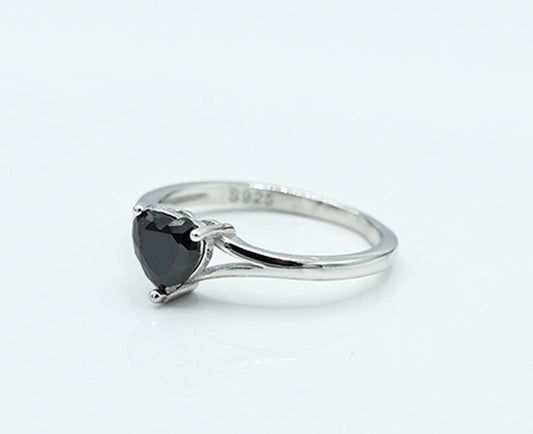 Heart-Shaped Black Stone Ring