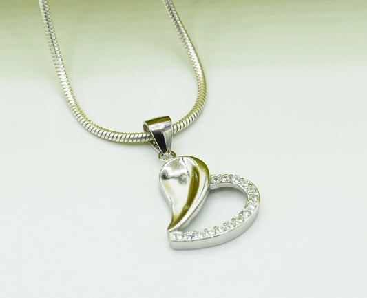 Pendant (4)
