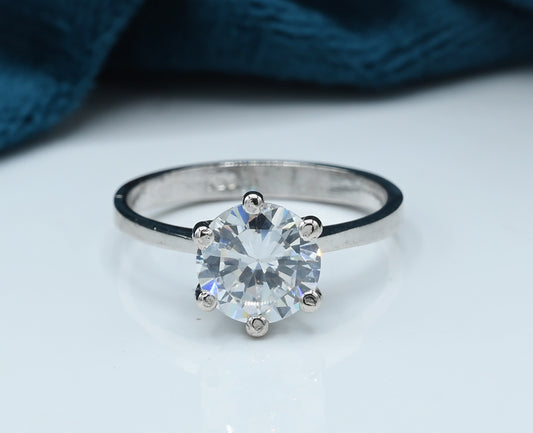 Ladies Ring Silver 925 Studded with fine quality Zirconia stone Rhodium plated