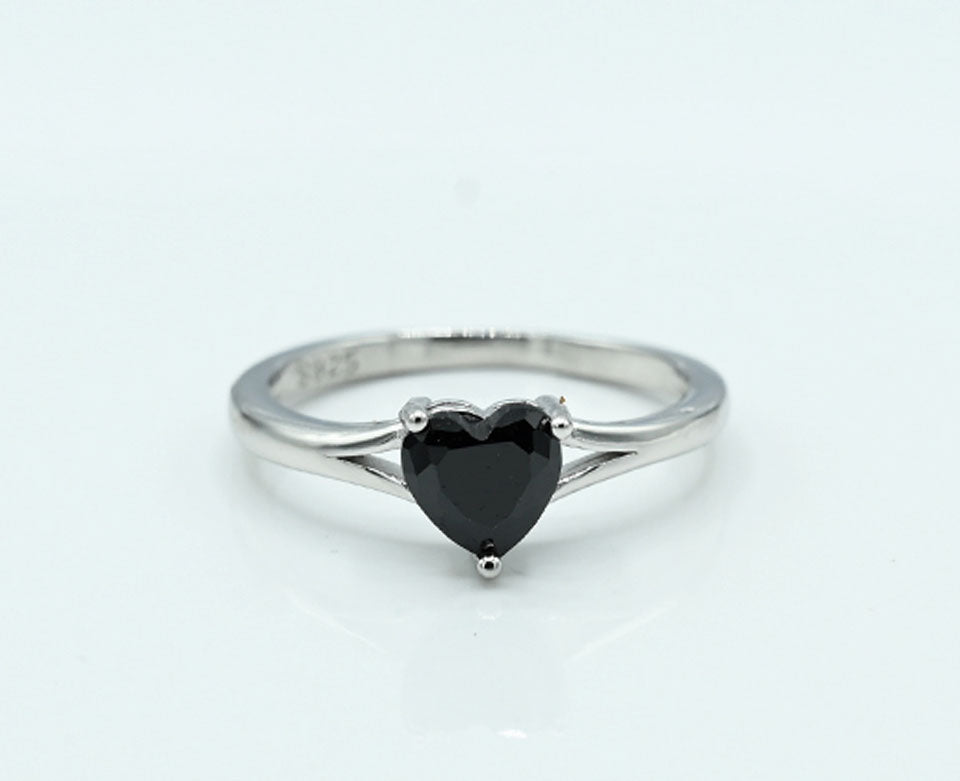 Heart-Shaped Black Stone Ring
