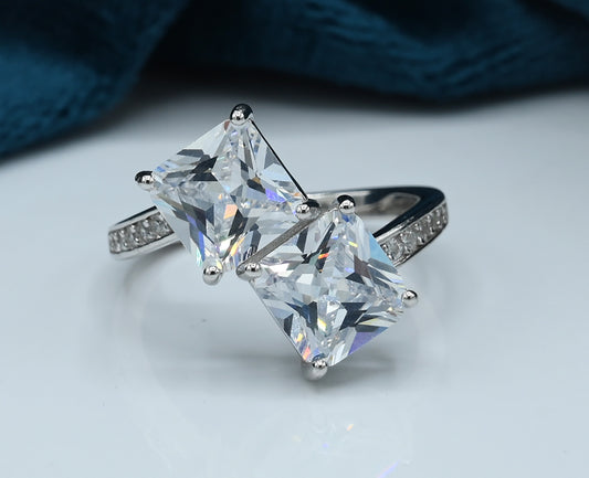 Ladies Ring Silver 925 Studded with fine quality Zirconia stone Rhodium plated