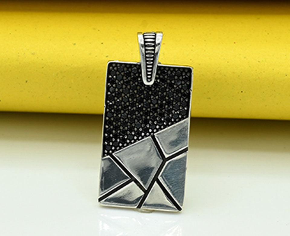 Elegant Vintage Silver Pendant