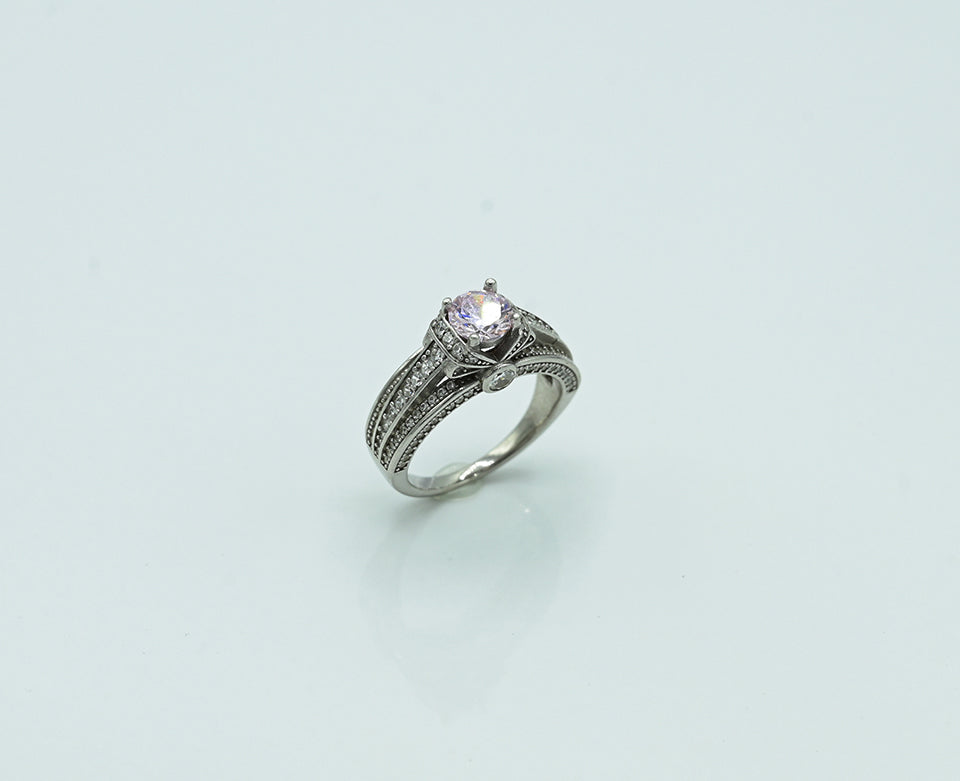 American Zircon Ladies Ring