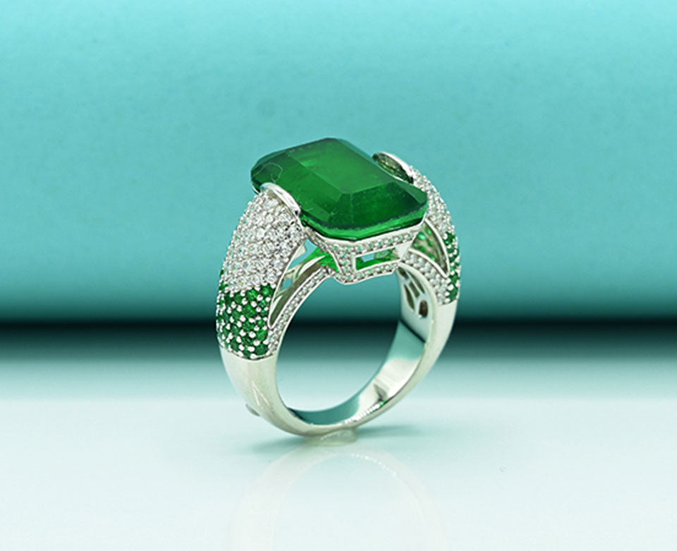 Green Oasis Ladies Ring